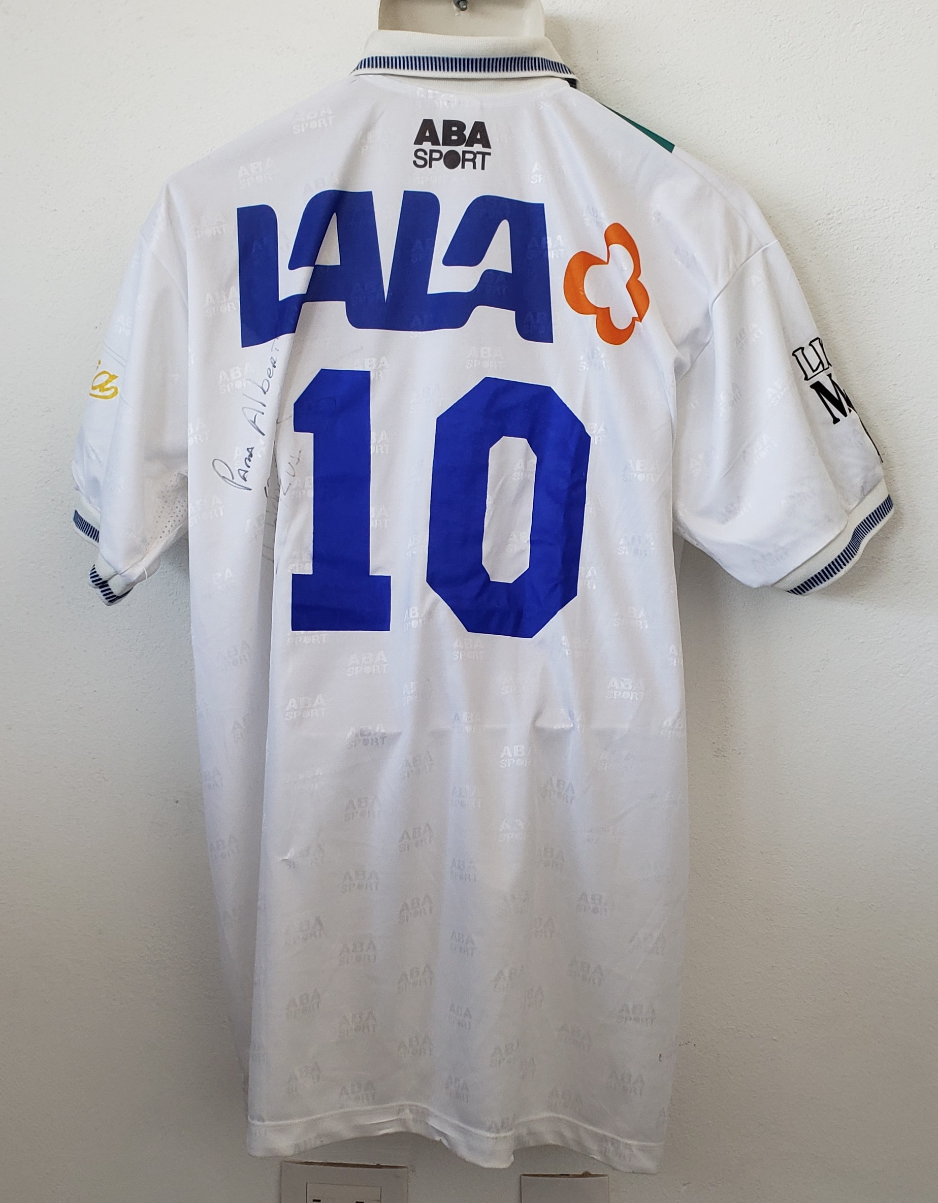 JERSEY VISITANTE TEMP. 1994. MATCHWORN ADOMAITIS