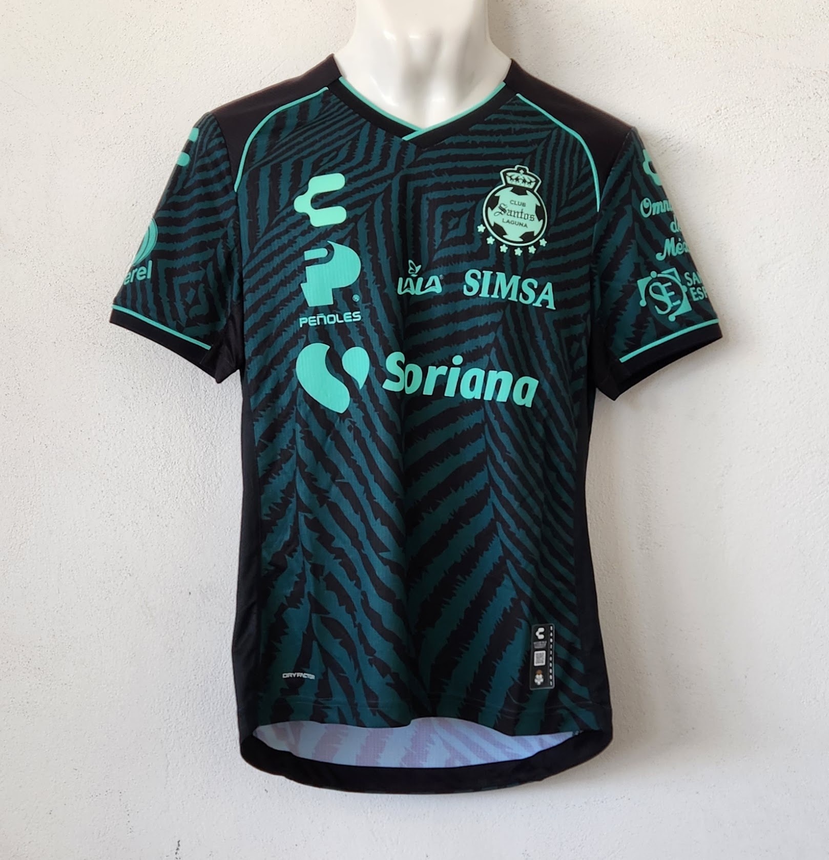 JERSEY VISITANTE TORNEOS AP.24 Y CL.25